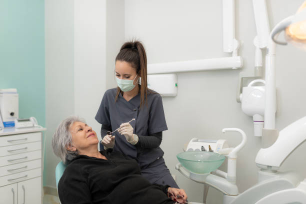 Best Dentist for Tooth Abscess  in Wellman, IA